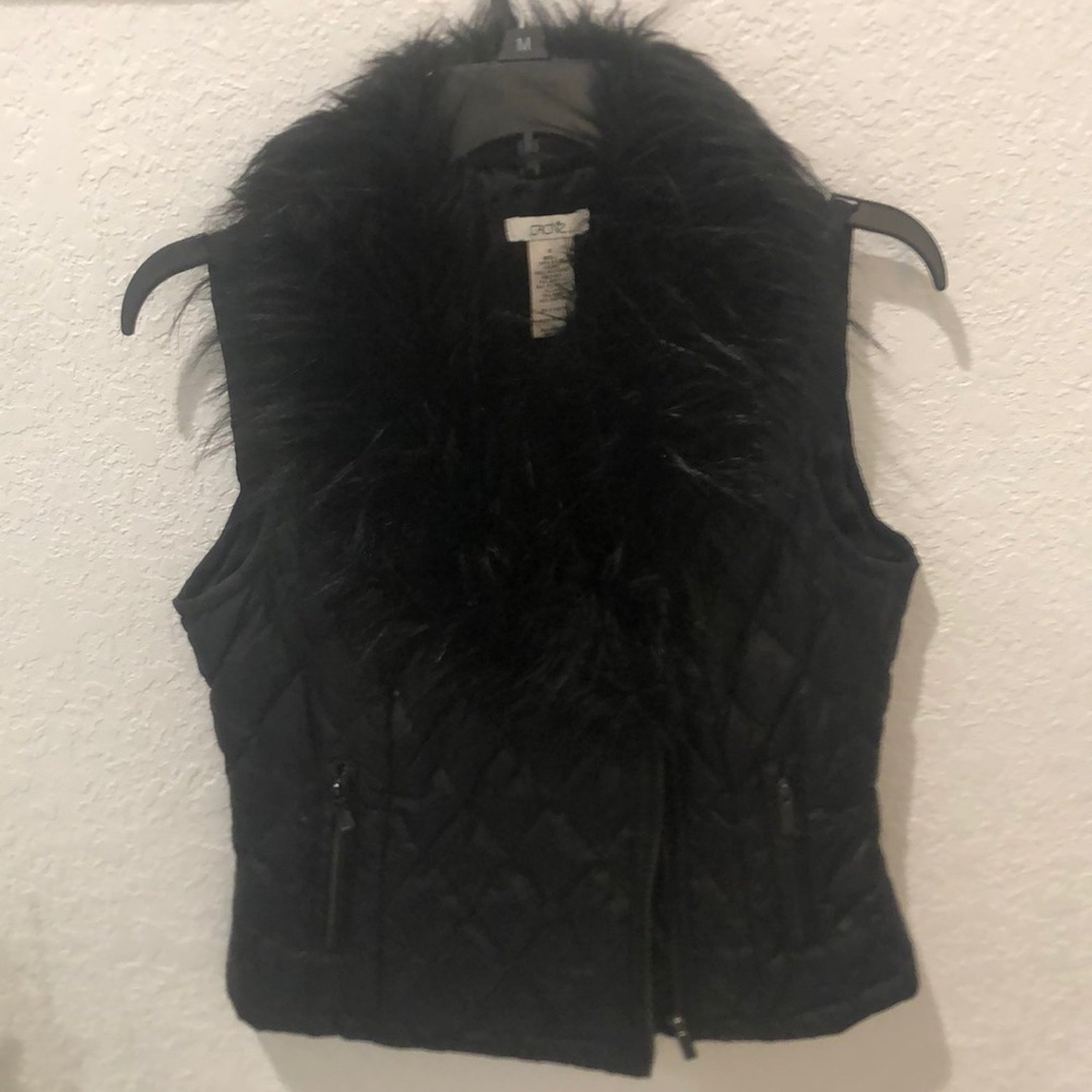 Caché Vest